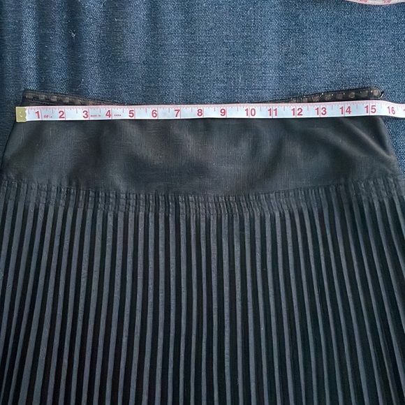 ANN TAYLOR ACCORDION PLEATS DROP WAIST CHARCOAL GREY/BLACK SWING SKIRT - Picture 10 of 12